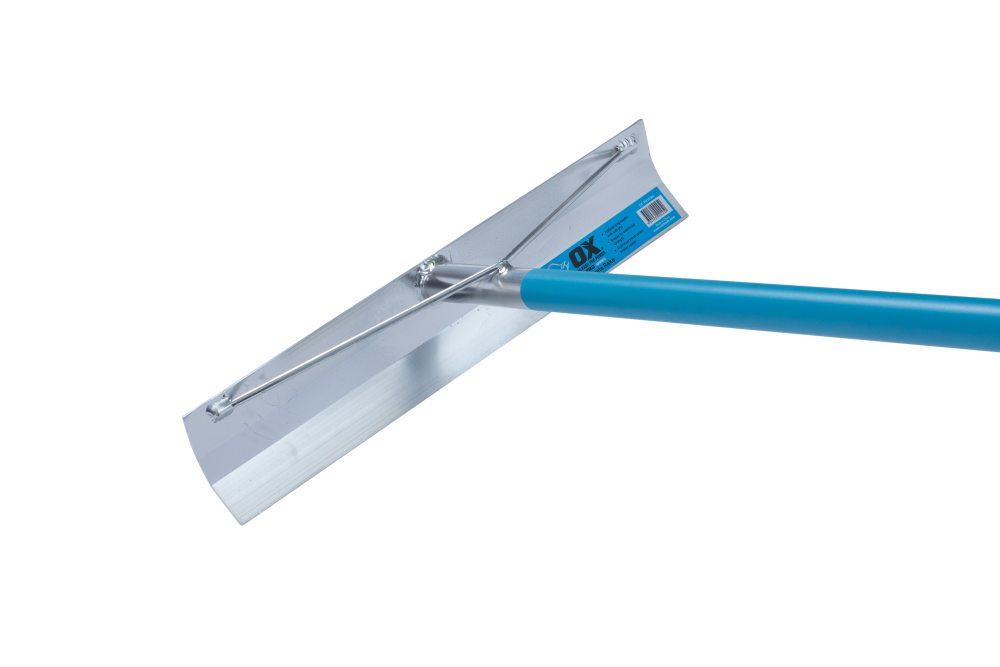 OX Pro Aluminium Concrete Rake - Image 3